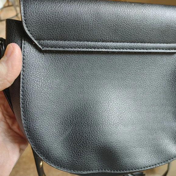 VICTORIA'S SECRET STUDDED CROSSBODY BAG, BLACK GOLD - Picture 10 of 11